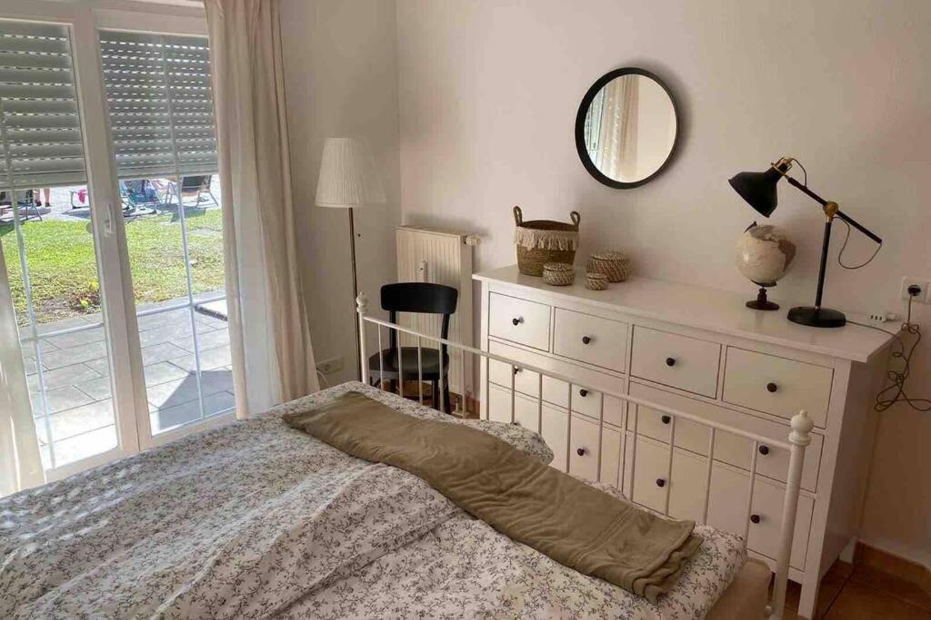 Die Seeblume - Ferienwohnung Mit Pool Und Seeblick Бодман-Людвігсгафен Екстер'єр фото
