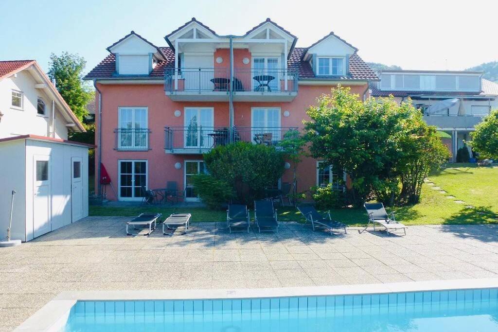 Die Seeblume - Ferienwohnung Mit Pool Und Seeblick Бодман-Людвігсгафен Екстер'єр фото